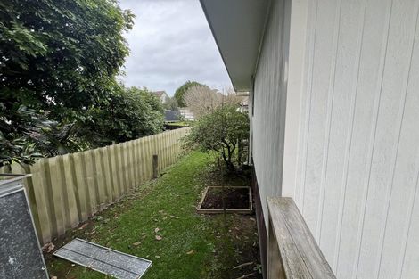 Photo of property in 2/25 Devonshire Road, Unsworth Heights, Auckland, 0632