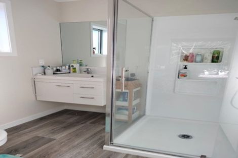 Photo of property in 12 Pateke Drive, Kenepuru, Porirua, 5022