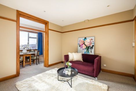 Photo of property in Devonport Apartments, 4/127 Saint Aubyn Street, New Plymouth, 4310
