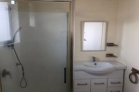 Photo of property in 536 Glenfield Road, Glenfield, Auckland, 0629