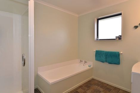 Photo of property in 28 Standish Place, Stoke, Nelson, 7011