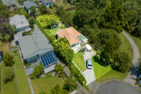 Photo of property in 70 Savoy Road, Glen Eden, Auckland, 0602