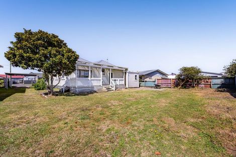 Photo of property in 25 Milmoe Street, Hawera, 4610