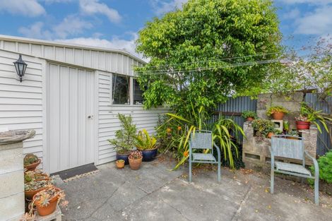 Photo of property in 76 Meeanee Quay, Westshore, Napier, 4110