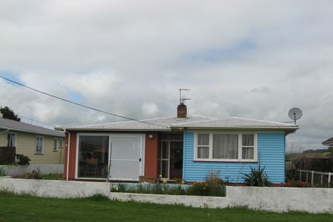 Photo of property in 27 Brookes Terrace, Waitara, 4320