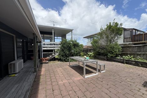 Photo of property in 1/26 East Coast Road, Milford, Auckland, 0620