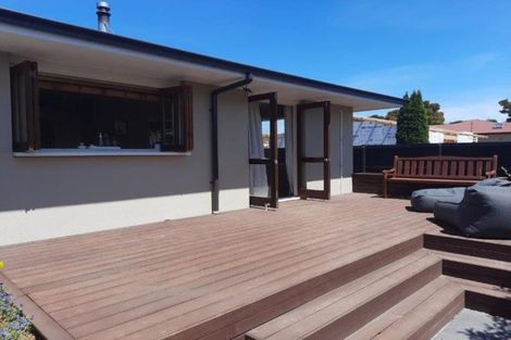 Photo of property in 16 Hadlow Place, Burnside, Christchurch, 8041