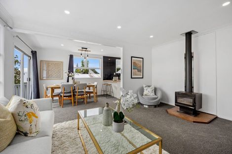 Photo of property in 2/13 Tilden Avenue, Hillcrest, Auckland, 0627