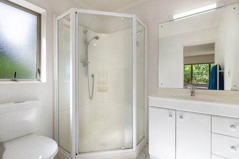 Photo of property in 17 Woodridge Avenue, Northcross, Auckland, 0630