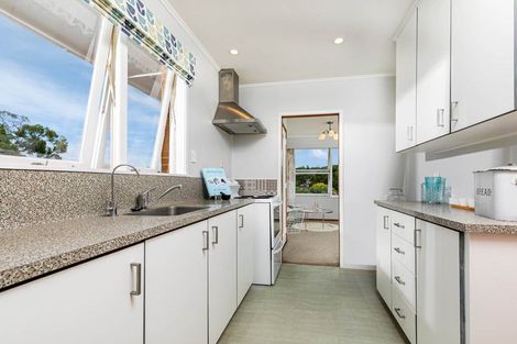 Photo of property in 2/6 Palawan Place, Torbay, Auckland, 0630