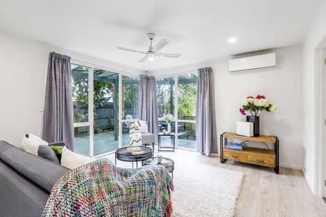 Photo of property in 18b Holiday Road, Stanmore Bay, Whangaparaoa, 0932