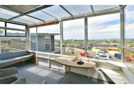 Photo of property in 1 Orewa Heights Crescent, Orewa, 0931