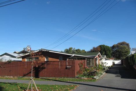 Photo of property in 2/13 Garreg Road, Fendalton, Christchurch, 8052