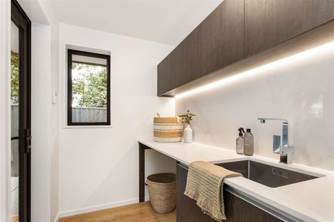 Photo of property in 35 Tui Street, Fendalton, Christchurch, 8041