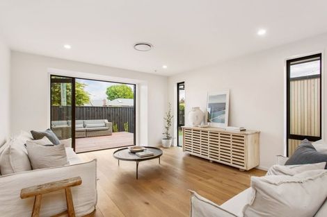 Photo of property in 35 Tui Street, Fendalton, Christchurch, 8041