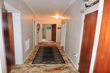 Photo of property in 31 Lyndhurst Road, Tawa, Wellington, 5028