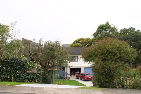 Photo of property in 82 Cockle Bay Road, Cockle Bay, Auckland, 2014