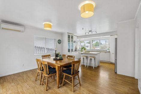Photo of property in 34 Sailfish Drive, West Harbour, Auckland, 0618