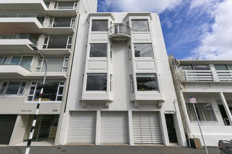 Photo of property in Coburn House, 246 Oriental Parade, Oriental Bay, Wellington, 6011