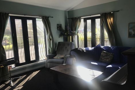 Photo of property in 93 Omokoroa Road, Omokoroa, 3114