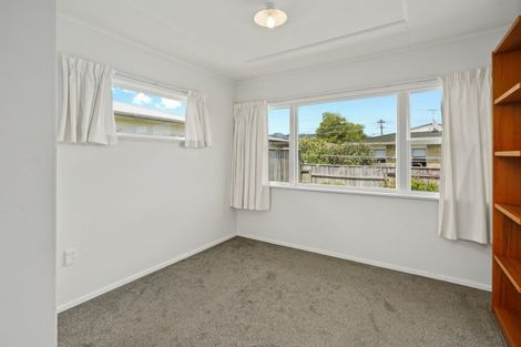 Photo of property in 2/7 Lichfield Street, Stoke, Nelson, 7011