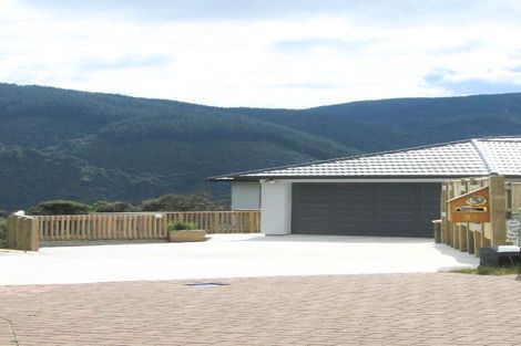 Photo of property in 21 Sylvan Way, Silverstream, Upper Hutt, 5019