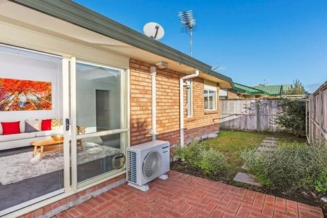 Photo of property in Miramar Villas, 6 Brussels Street, Miramar, Wellington, 6022