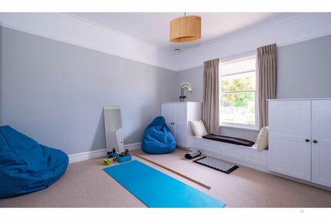 Photo of property in 43 Rhodes Street, Waimate, 7924