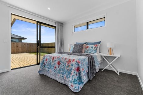 Photo of property in 8 Kimbolton Street, Rototuna North, Hamilton, 3210