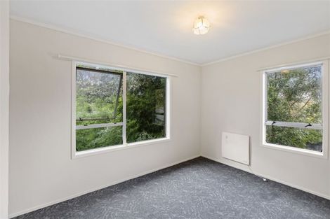 Photo of property in 1/3 Mcquoid Place, Glenfield, Auckland, 0629
