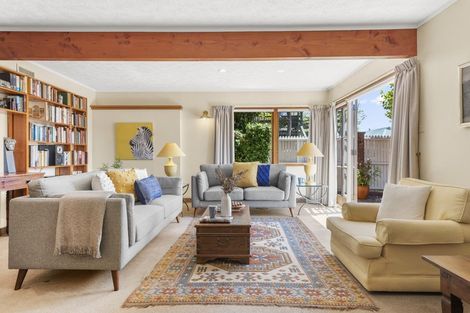 Photo of property in 1 Kate Way, Karori, Wellington, 6012