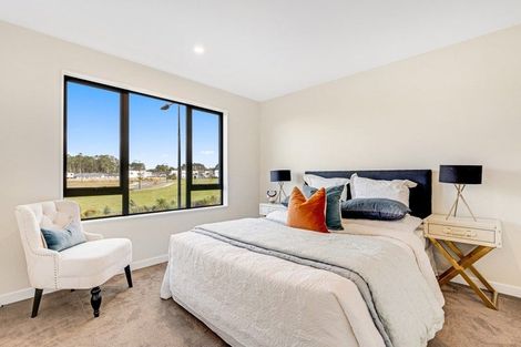 Photo of property in 13 Resnik Crescent, Kumeu, 0810