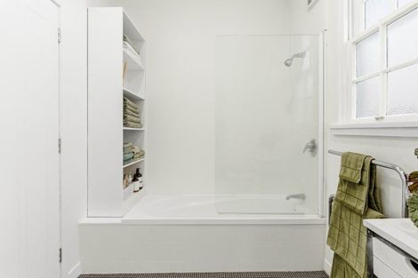 Photo of property in 53 Ravenswood Road, Saint Clair, Dunedin, 9012