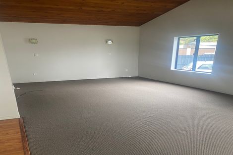 Photo of property in 17 Oakmont Place, Wattle Downs, Auckland, 2103