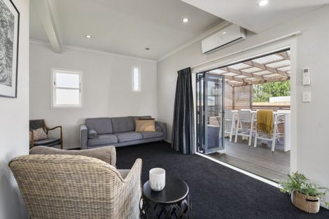 Photo of property in 36 Stewart Street, Marton, 4710