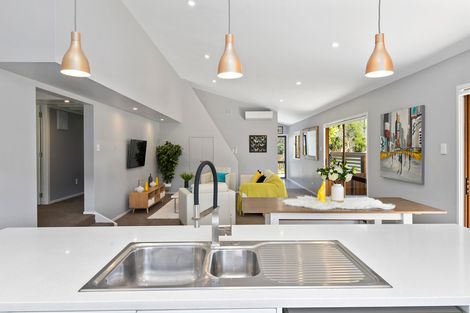 Photo of property in 44 Matua Road, Huapai, Kumeu, 0810