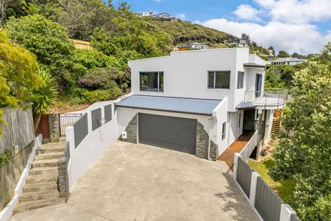 Photo of property in 8a Kiriwai Road, Paremata, Porirua, 5024