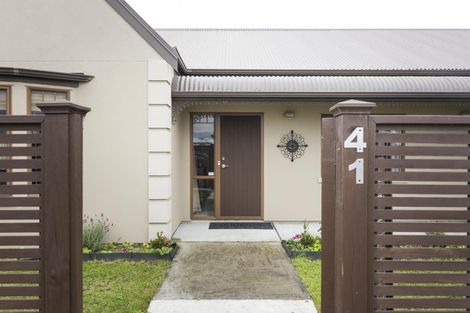 Photo of property in 41 Fitchett Street, Palmerston North, 4410