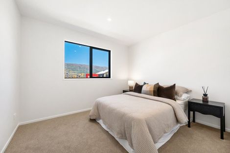 Photo of property in 3 Simpson Crescent, Wanaka, 9305