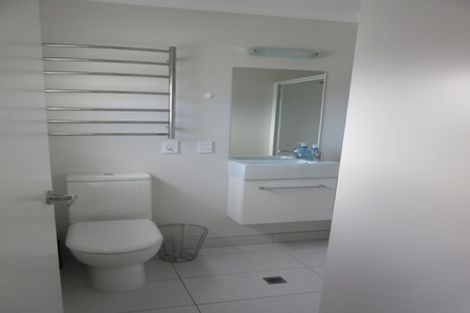 Photo of property in 8 Stone Street, Miramar, Wellington, 6022