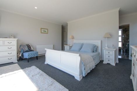 Photo of property in 15 De Bettencor Place, Mount Pisa, Cromwell, 9383