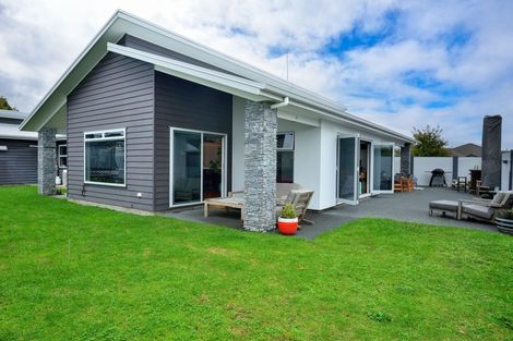 Photo of property in 13 Charteris Rise, Riverdale, Gisborne, 4010