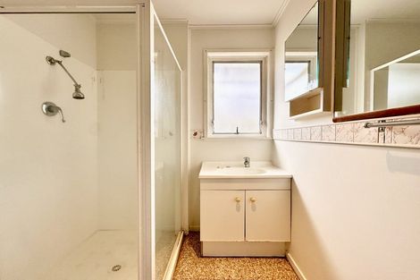 Photo of property in 32 Powrie Street, Glenfield, Auckland, 0629