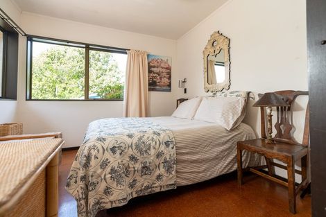 Photo of property in 43 Field Way, Waikanae Beach, Waikanae, 5036