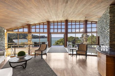 Photo of property in 104 Kauri Road, Laingholm, Auckland, 0604