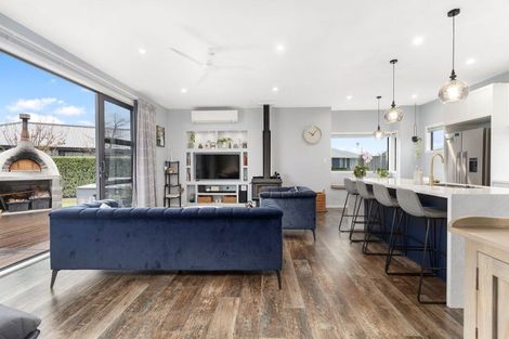 Photo of property in 7 Takahe Drive, Carterton, 5713