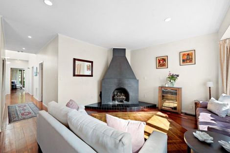 Photo of property in 35 Rimu Road, Kelburn, Wellington, 6012