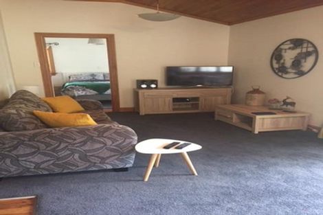 Photo of property in 1 Wikitoria Road, Putiki, Whanganui, 4500