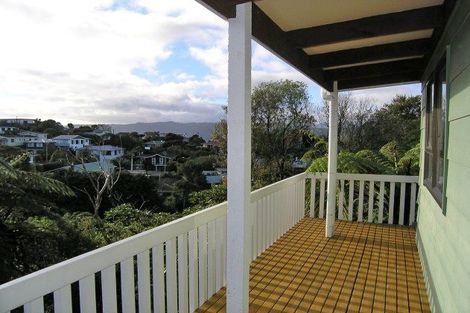 Photo of property in 33a Pekanga Road, Normandale, Lower Hutt, 5010