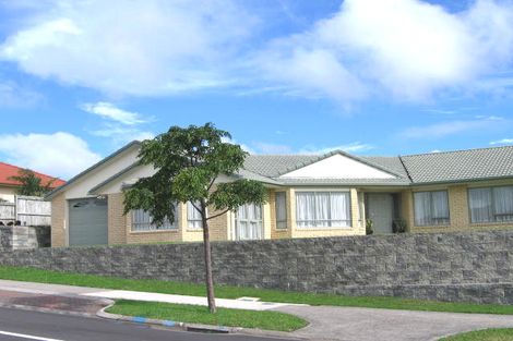 Photo of property in 34 Highfields Terrace, Henderson, Auckland, 0612